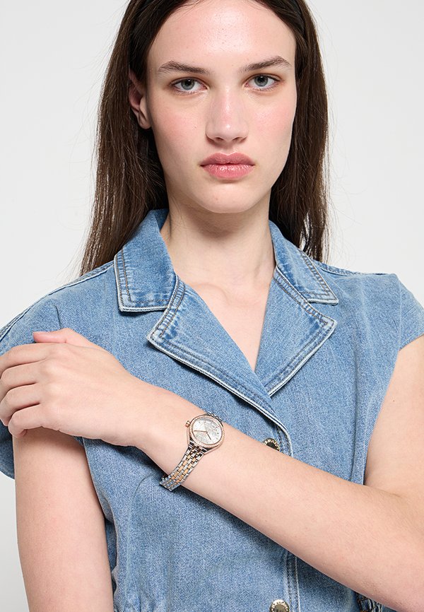 DKNY