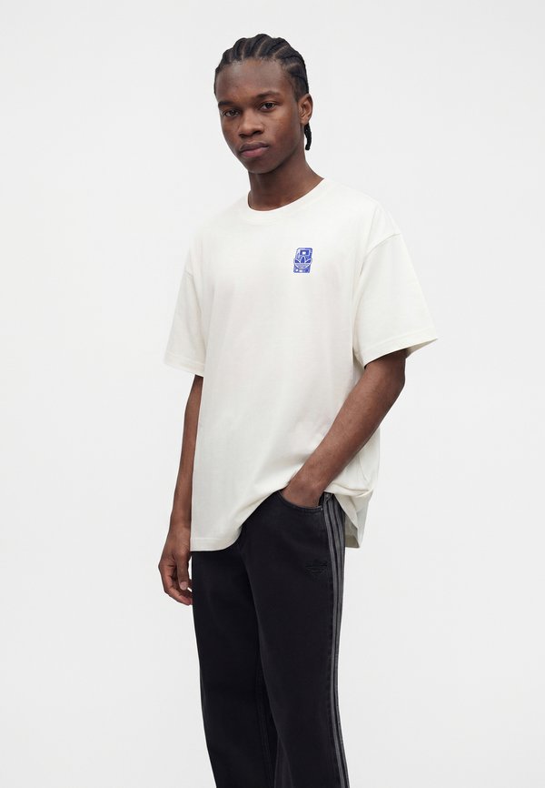 adidas Originals LOFI MUSIC GRAPHIC OVERSIZED TEE UNISEX