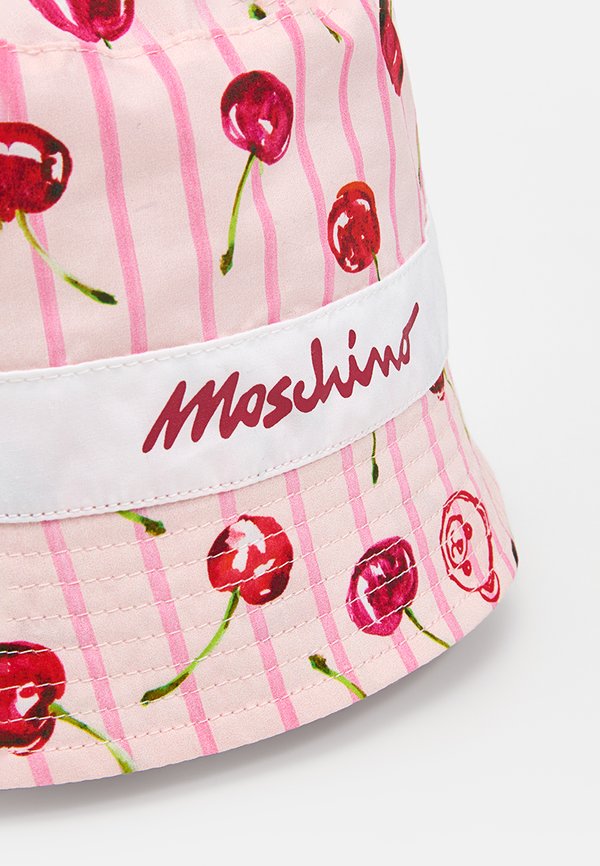 MOSCHINO