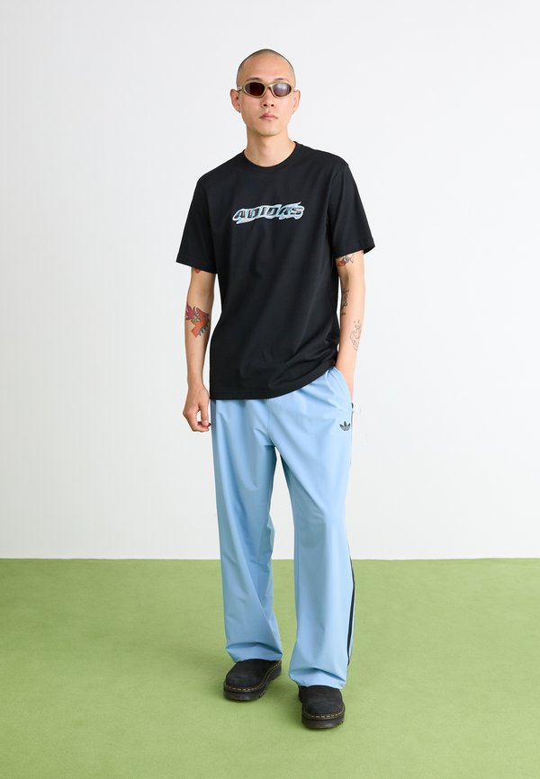adidas Originals GRAPHIC