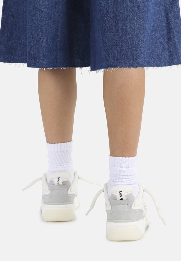 brx by BRONX SKAT-ERR UNISEX