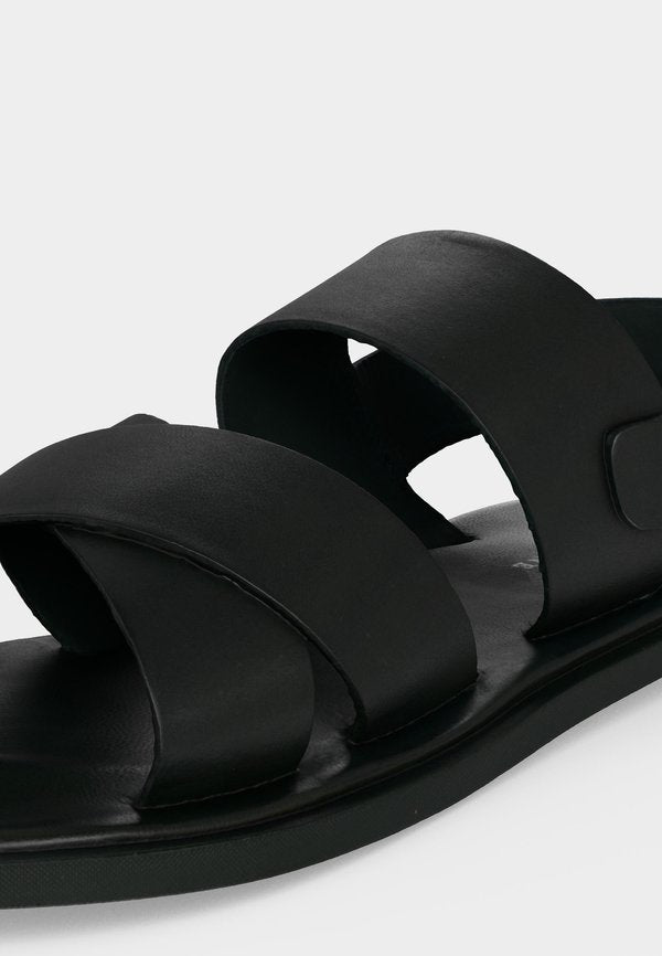 Pier One by Zalando LEATHER