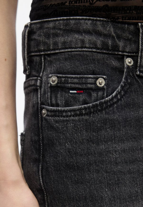Tommy Jeans LOW RISE STRAIGHT LEG BLACK JEANS