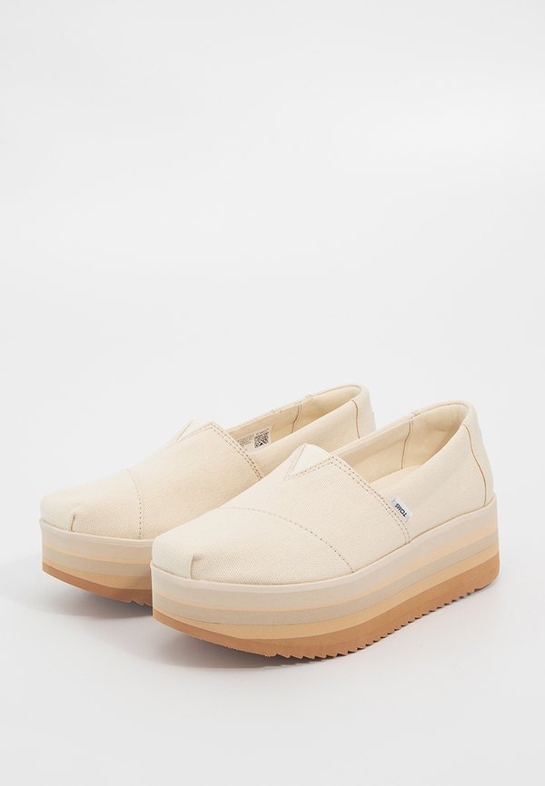 TOMS NATURAL