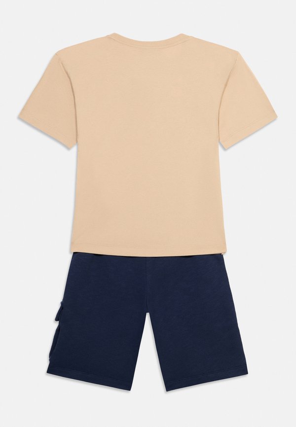 MOSCHINO UNISEX SET