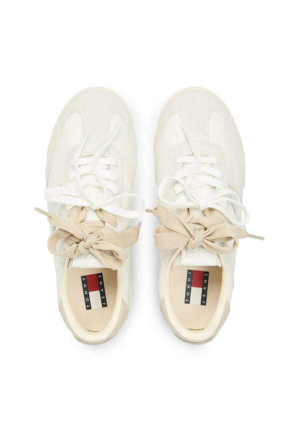 Tommy Jeans LOW PROFILE SERRATED