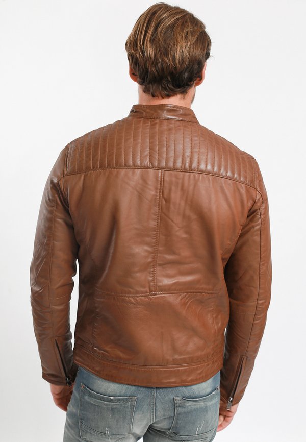 Lee Cooper