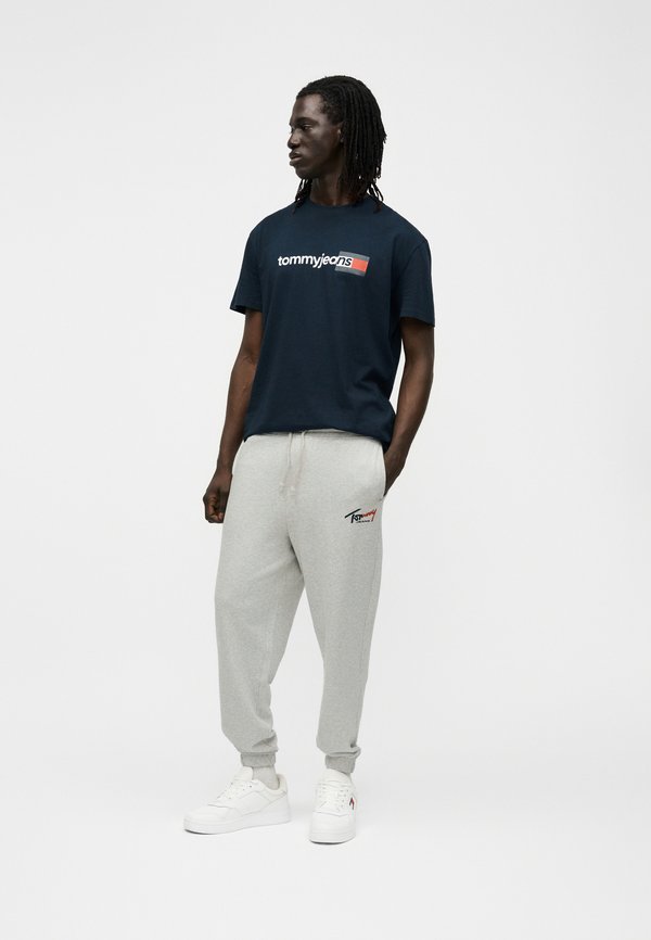 Tommy Jeans SIGNATURE