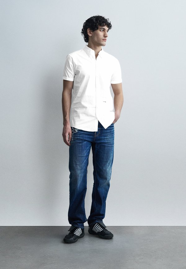 Dsquared2