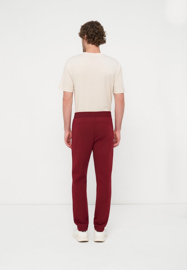 EA7 Emporio Armani