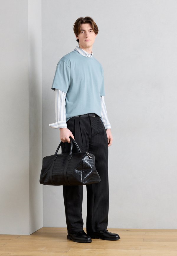 Lindbergh O-NECK TEE OVERSIZE S/S