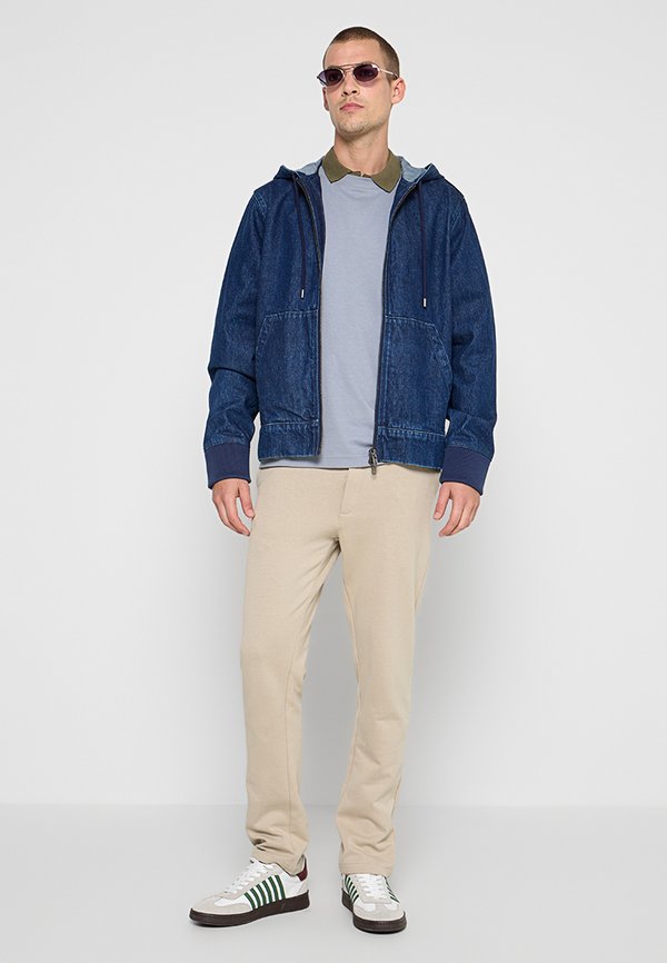 7 for all mankind