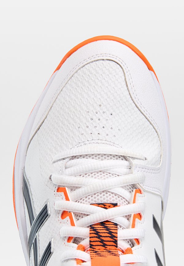 ASICS GEL-PEAKE 3