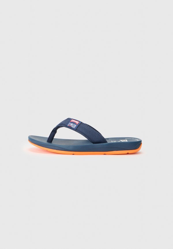 Camper