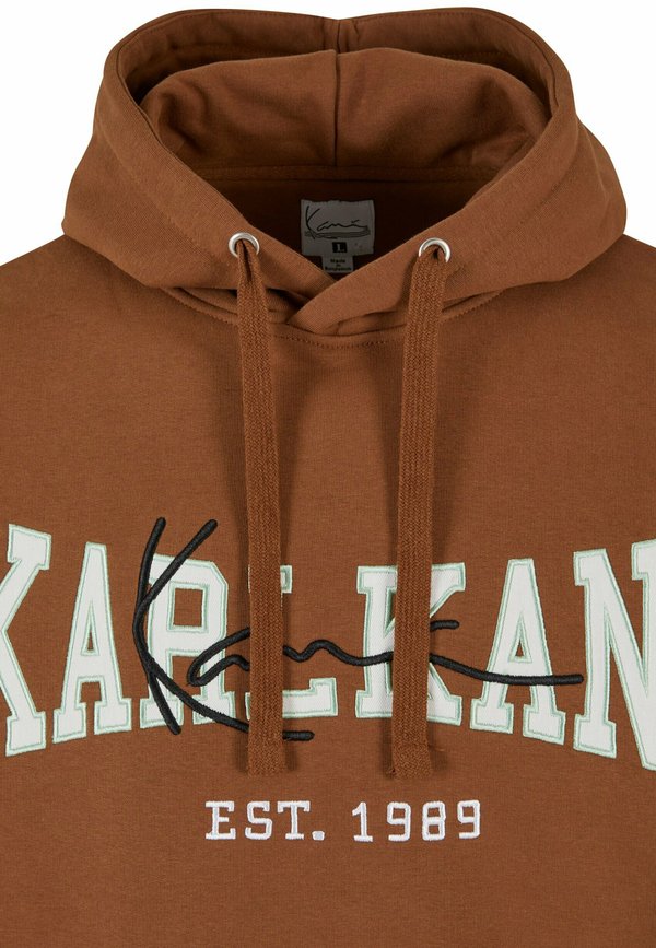 Karl Kani  COLLEGE SIGNATURE