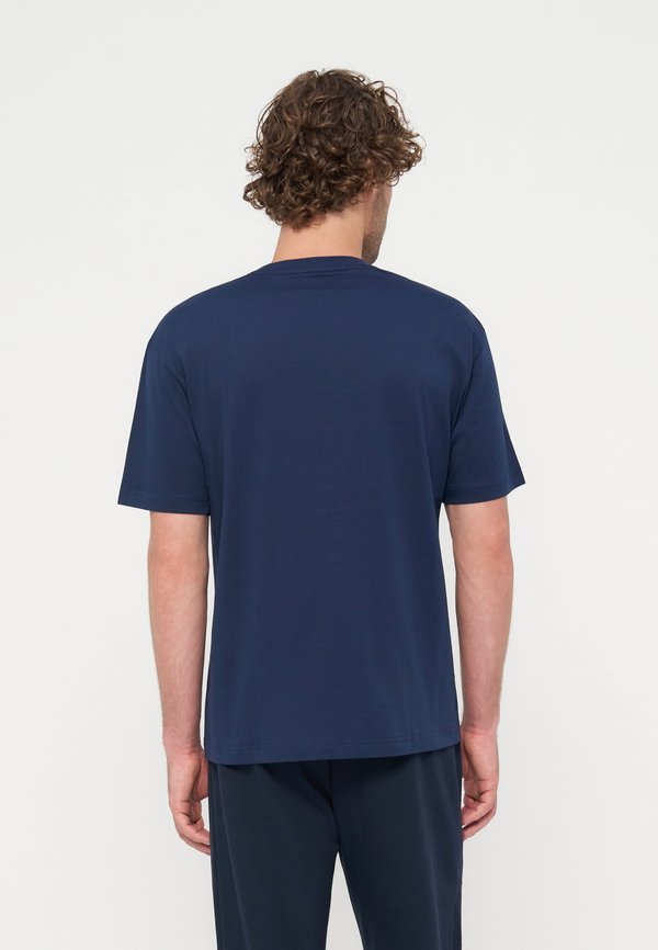 EA7 Emporio Armani