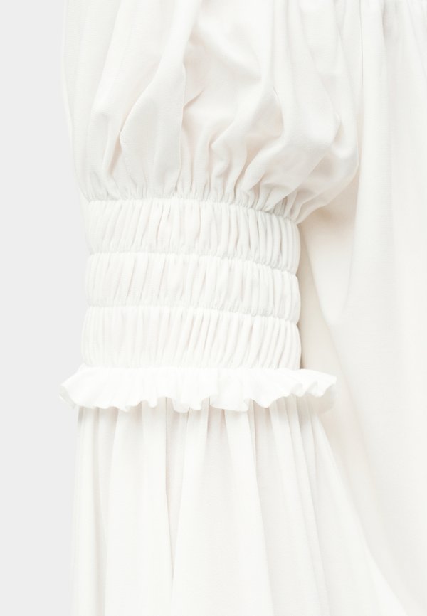 Norma Kamali HANDKERCHIEF SLEEVE PEASANT
