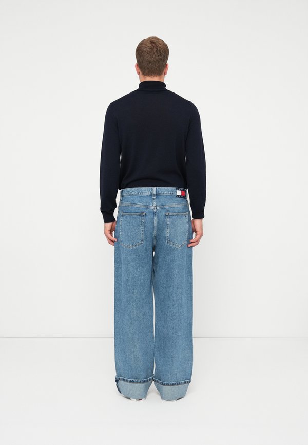 Tommy Jeans THEO TURN-UP LOOSE JEANS