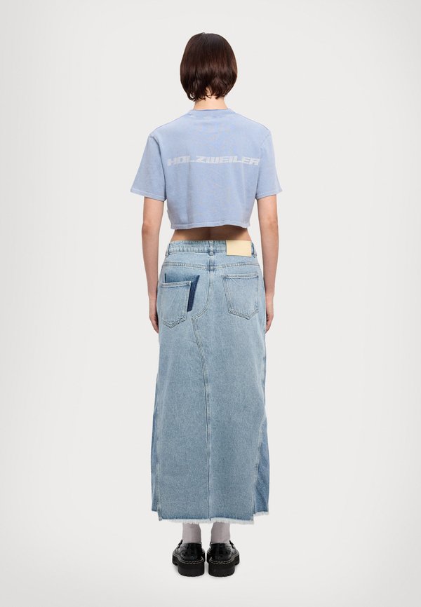 Holzweiler KJERAG DENIM FADE CROP TEE
