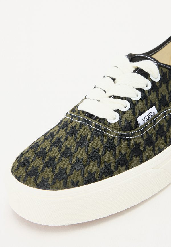 Vans AUTHENTIC UNISEX