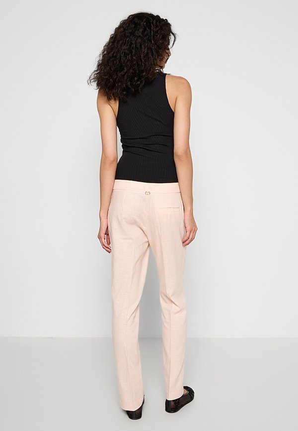TWINSET