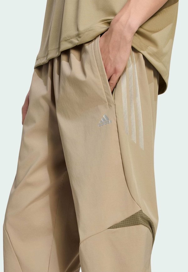 adidas Originals F50 LOOSE