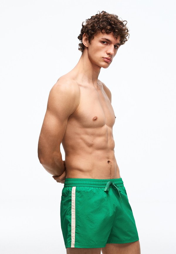 Bershka RETRO SHORT - SWIMSUIT. 00990718 - Swimming shorts - mottled dark green