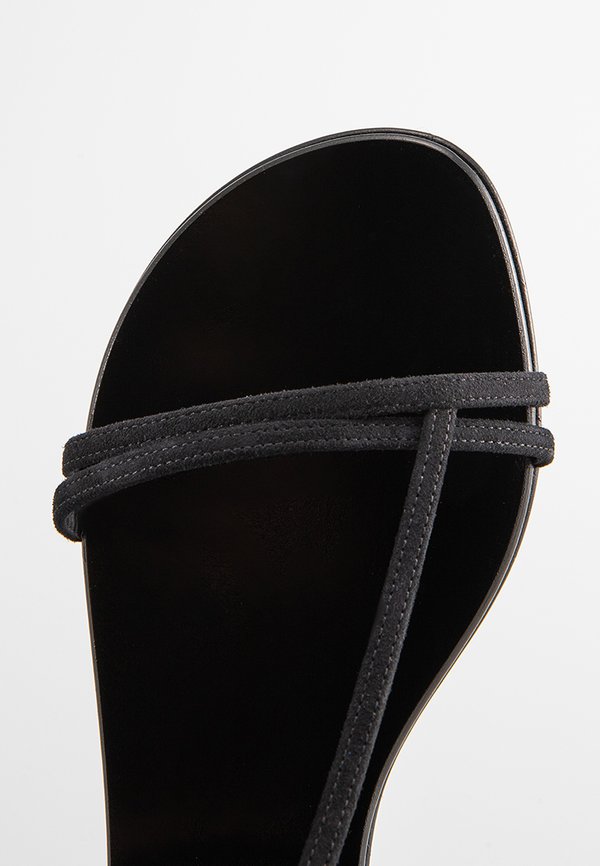 Giuseppe Zanotti