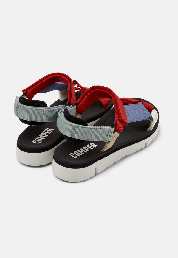 Camper