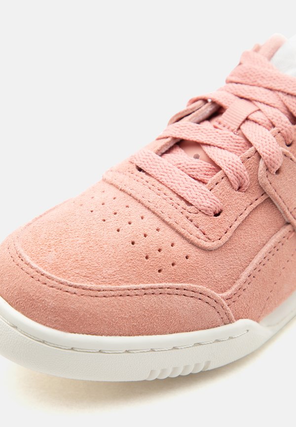 Reebok Classic WORKOUT PLUS