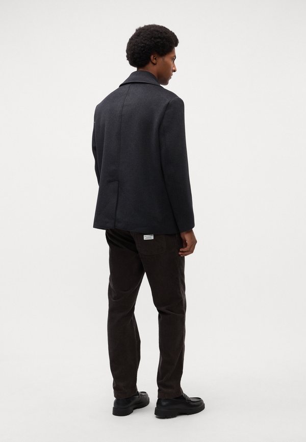 Isaac Dewhirst AXEL PEA COAT