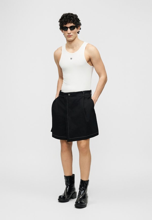 GmbH QALBI SKORT