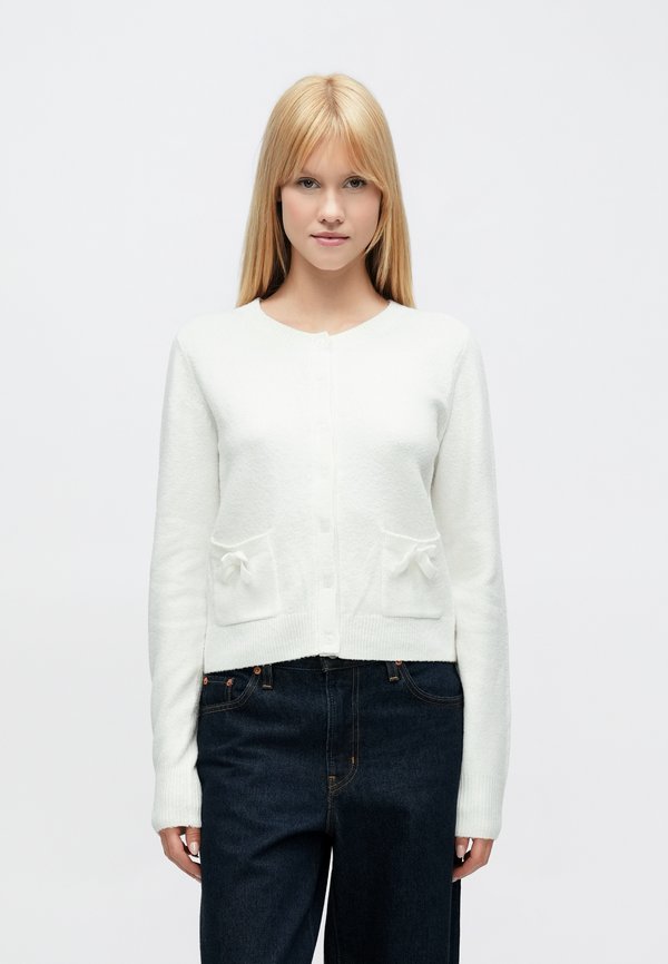 Hollister Co. WEBEX CLOUD CREW