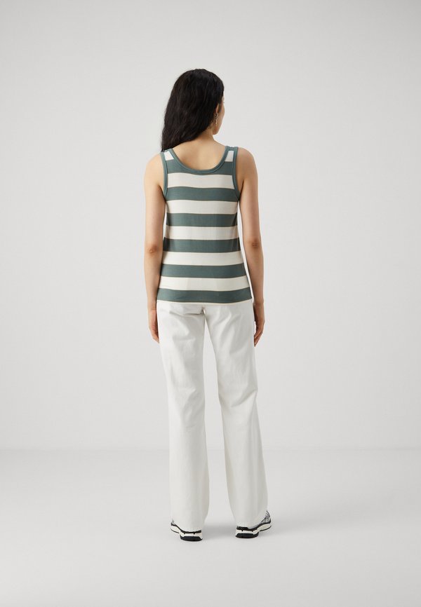 Vero Moda Tall VMKAISA O NECK