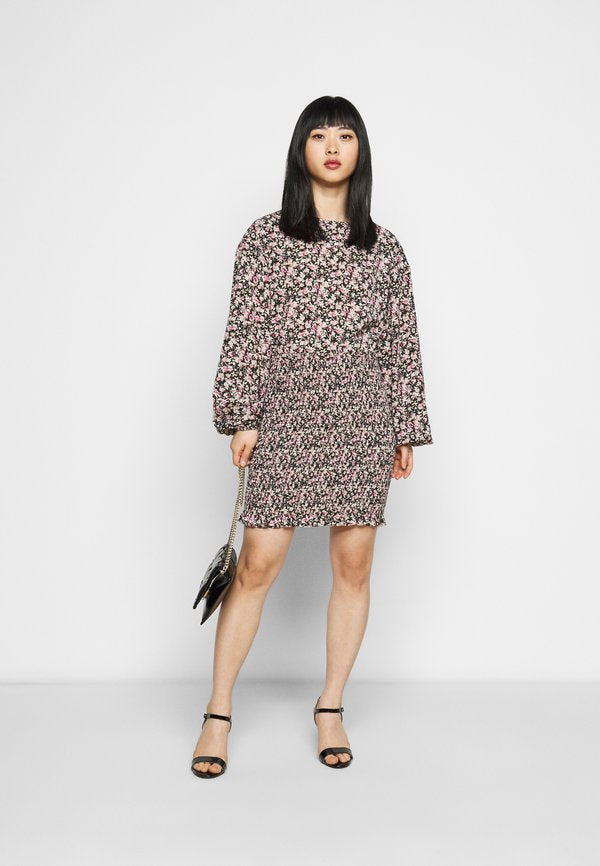 Missguided Petite FLORAL SHIRRED LONG SLEEVE MINI DRESS