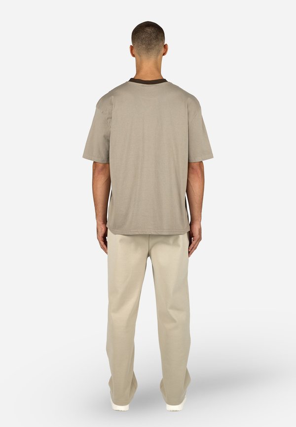 Pegador CUNEO TEE