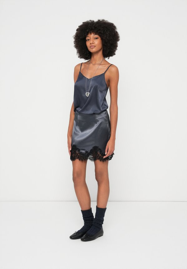 Pieces PCJESSA SINGLET