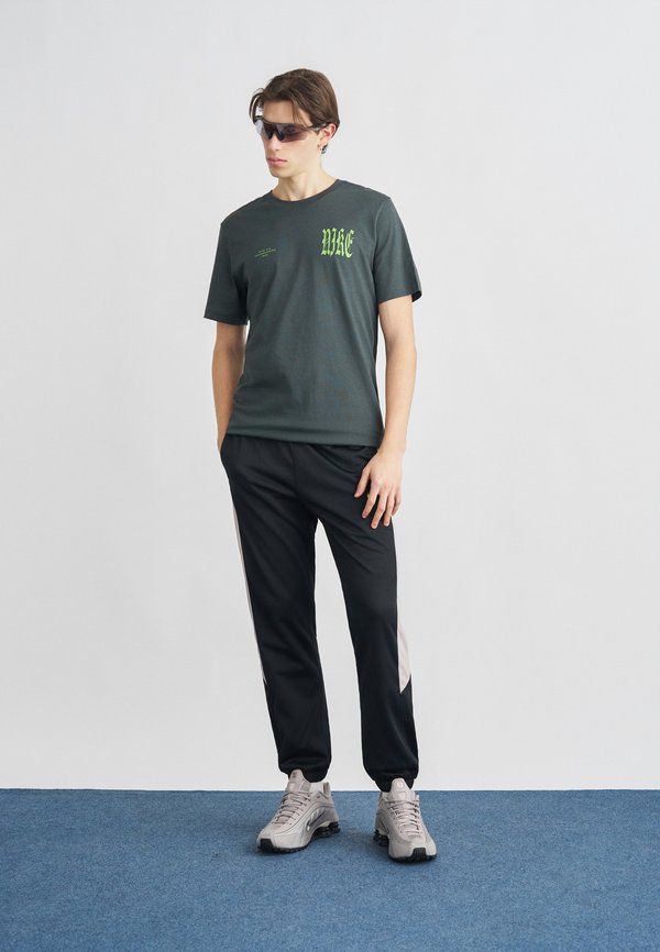 Nike Sportswear TEE WE FLOAT