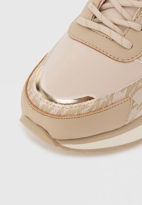 DKNY AMITY