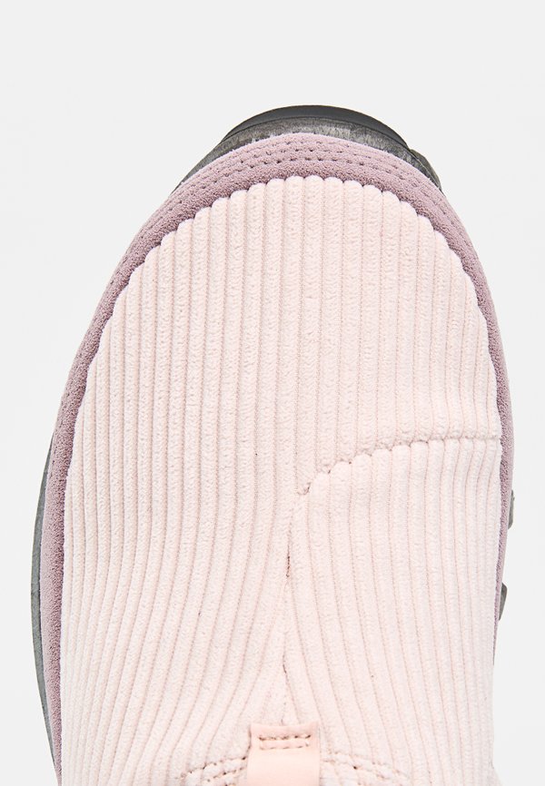 Salomon Sportstyle