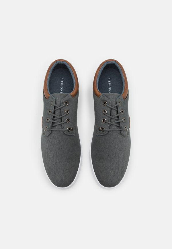 Pier One by Zalando