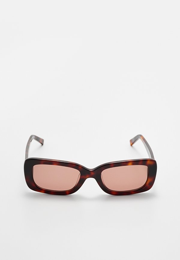 DKNY