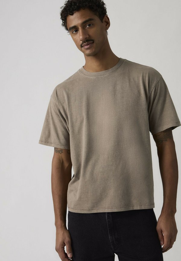Levi's®