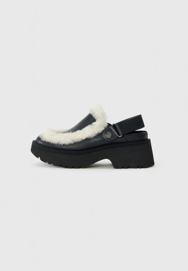 UGG ESMEE