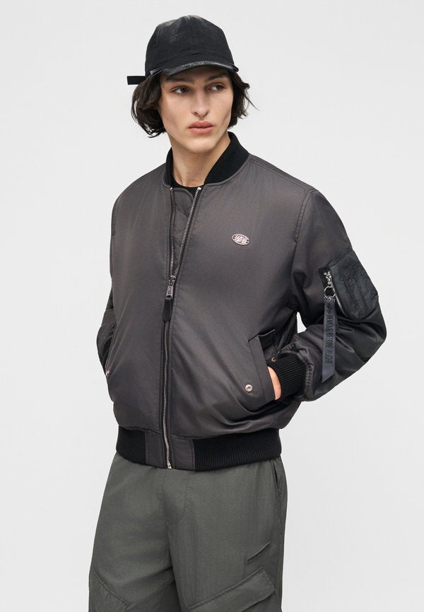 Alpha Industries WORLD LOGO