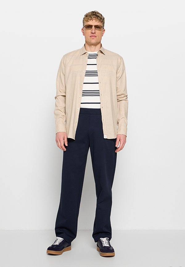 Peuterey ETIENNE SLIM FIT