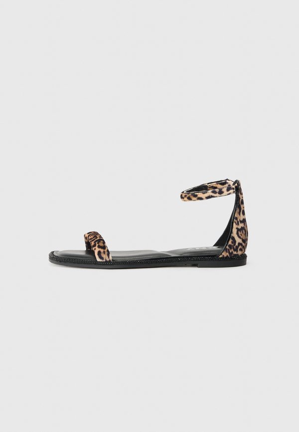 DKNY BECA FLAT ANKLE STRAP