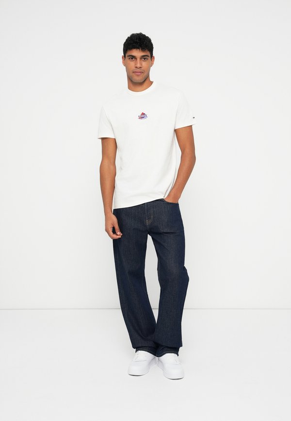 Tommy Jeans MOUNTAIN LOGO EMBROIDERY JERSEY T-SHIRT