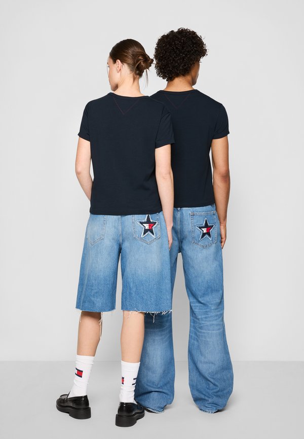 Tommy Jeans EXCLUSIVE TEE UNISEX
