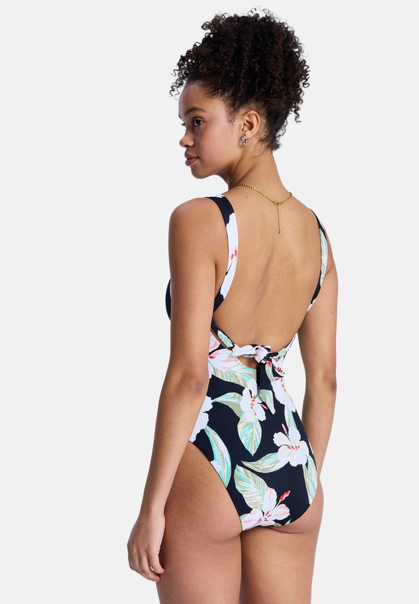 Roxy ESSENTIALS
